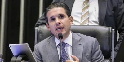 Hugo Motta freia projeto que equipara PCC e CV a organizações terroristas