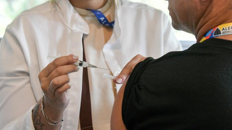Vacinação contra gripe imunizou mais de 800 pessoas na Alerj