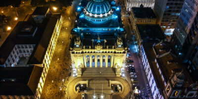Palácio Tiradentes celebra 99 anos com visita teatral gratuita