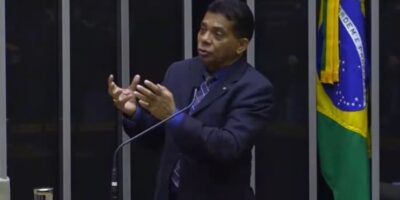 Deputado propõe ‘Lei Leo Lins’ para blindar humoristas de punições