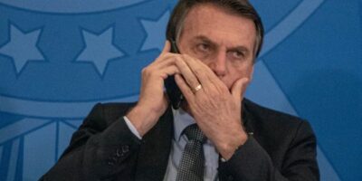 Bolsonaro avisa deputada de que lançará Carlos ao Senado por SC