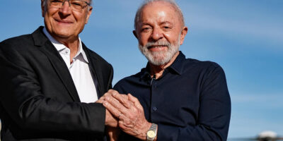 Governo Lula ultrapassa R$ 300 bilhões em gastos fora da meta