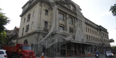 Crise nas contas da prefeitura estaria por trás dos atrasos nas obras da Leopoldina. Paes nega problemas de caixa
