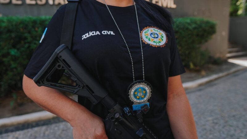 Operação Abbraccio: Polícia Civil mira criminosos que promovem tortura e violência contra mulheres pela internet