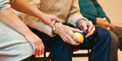 Quem agredir idosos não poderá ter cargo público no Rio; veja detalhes da nova lei