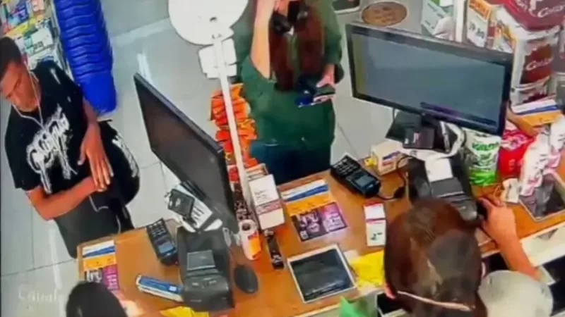 Condenado a 64 anos é preso após novo roubo em Copacabana; veja vídeo