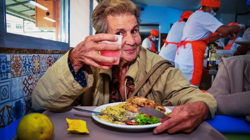 Governo do Rio reduz em 55% a insegurança alimentar no estado, segundo IBGE