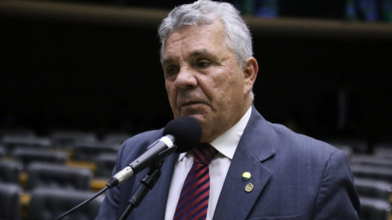 PF vai investigar emenda de R$ 6 milhões de deputado do PL