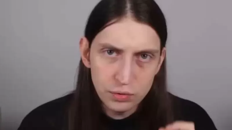 Youtuber Felca denuncia casos de exploração infantil e cobra ação contra pedofilia nas redes