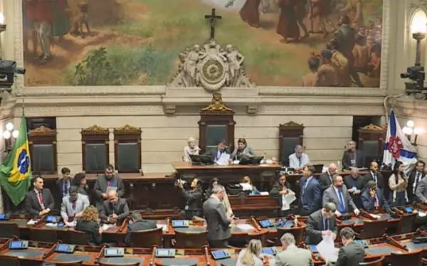 Projeto que dificulta a vida de quem tem valores a receber da prefeitura é aprovado em primeira discussão