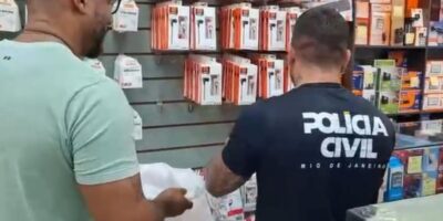 Operação mira lojistas do Centro do Rio por venda de produtos falsificados
