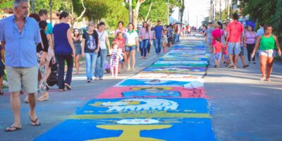 Castro sanciona Lei que cria o feriado de Corpus Christi