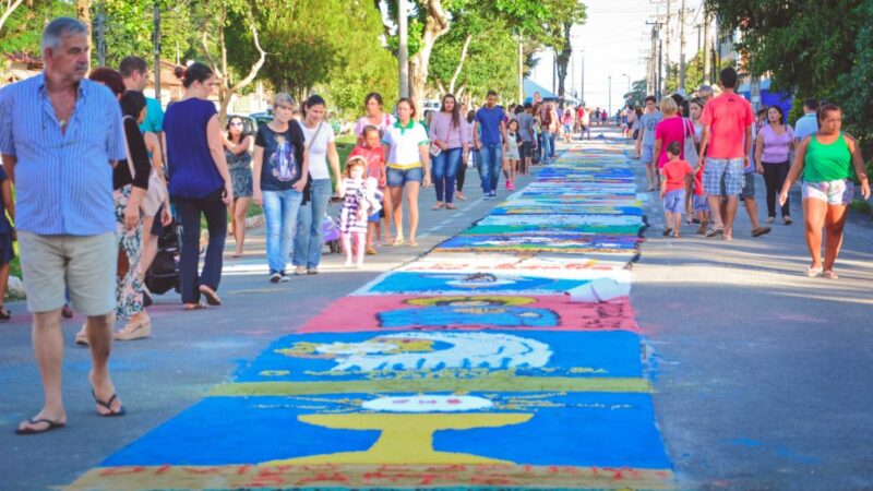 Castro sanciona Lei que cria o feriado de Corpus Christi