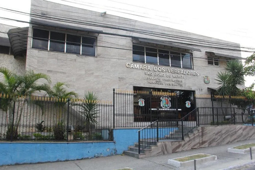 Câmara de São João de Meriti aluga carro blindado por R$ 182 mil e gera questionamentos