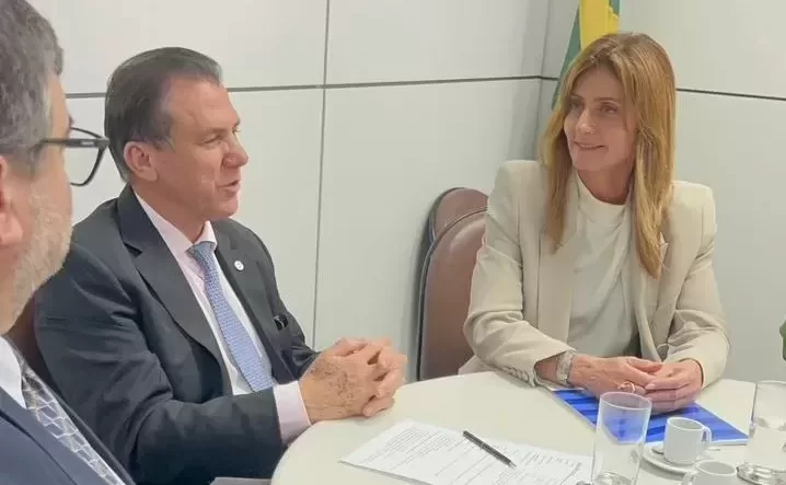 Célia Jordão defende funcionamento contínuo da atividade de reparo naval em encontro com ministro do Trabalho