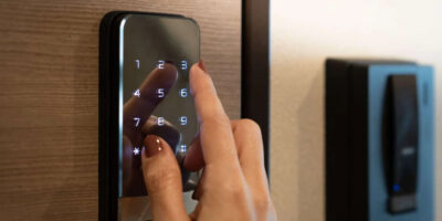 Segurança ou ostentação? Gabinetes do prefeito e da vice de Niterói recebem fechaduras digitais