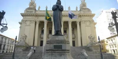 Inscrições Prorrogadas! Concurso da Alerj oferece 101 vagas com salários de até R$ 44 mil