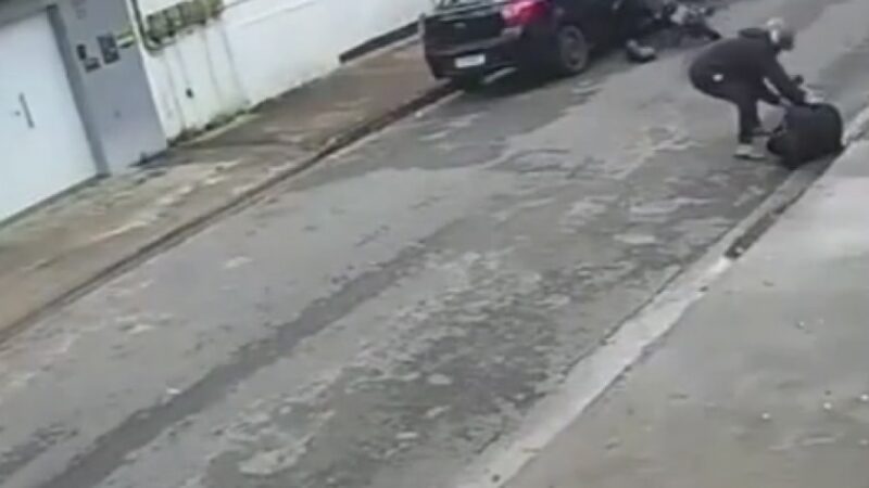 Motorista reage a tentativa de assalto e atropela suspeito em Curicica