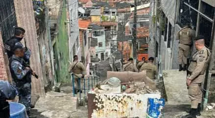 Equiparação de facções a terrorismo avança na Câmara sob resistência do governo Lula