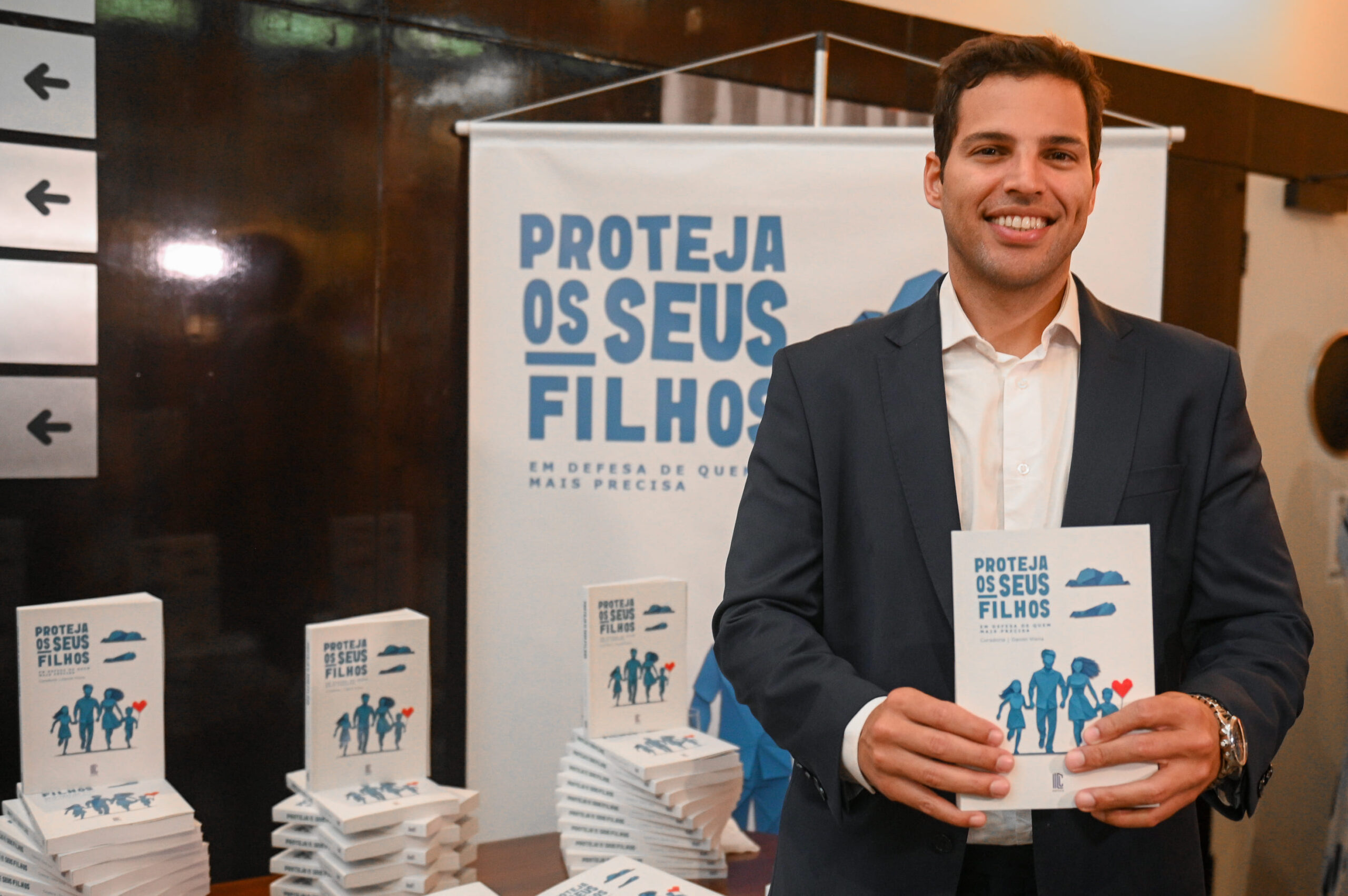 ‘Proteja os Seus Filhos’: livro reúne especialistas e propõe ferramentas contra violência infantil