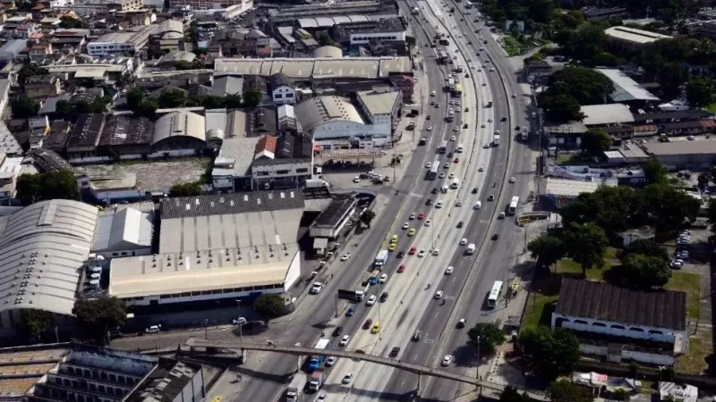 Pesquisa aponta que moradores da Região Metropolitana passam até quatro horas por dia no transporte