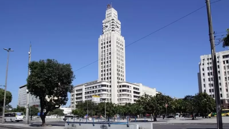 Seap devolve o prédio da Central do Brasil à Casa Civil; e o edifício art déco, tombado e histórico, fica praticamente vazio