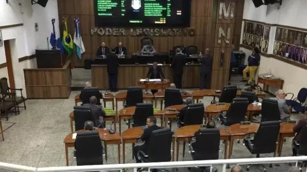 Com maioria de cargos comissionados, Justiça dá 90 dias para Câmara de Nova Iguaçu corrigir quadro de servidores