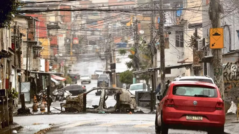 Senado aprova projeto que criminaliza obstrução de vias com barricadas