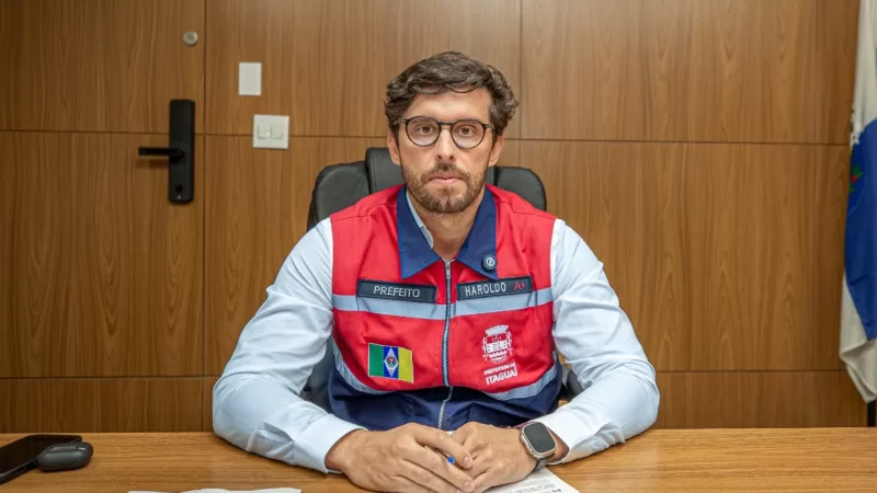 Menos de 10h no cargo e o prefeito interino de Itaguaí já começou no modo ‘faxina total’