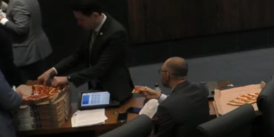 Pizza na Alerj: com mais de 500 matérias na fila, deputados almoçam no plenário
