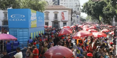 Estado do Rio garante pontos de hidratação para foliões em megabloco no Centro do Rio