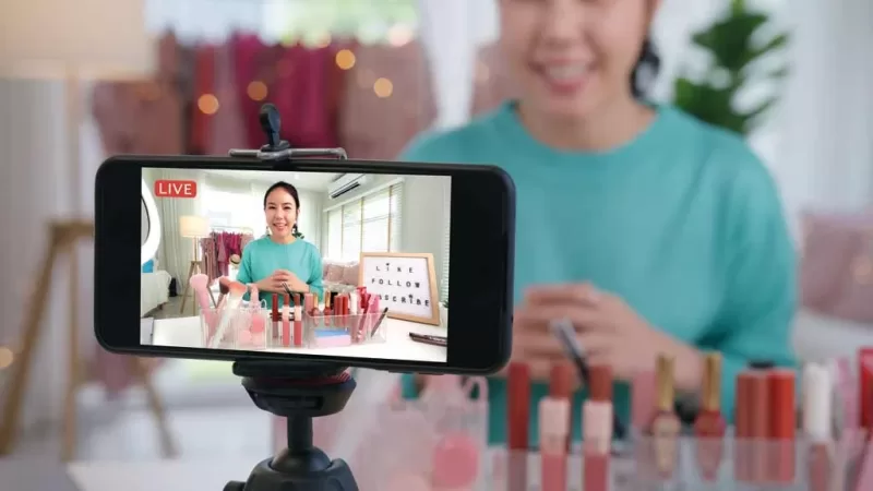 ‘Lei dos influenciadores’ vai além das redes sociais e alcança toda a comunicação digital