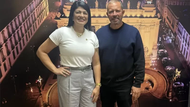 Alana Passos se reúne com presidente da Alerj e declara apoio à gestão Delaroli