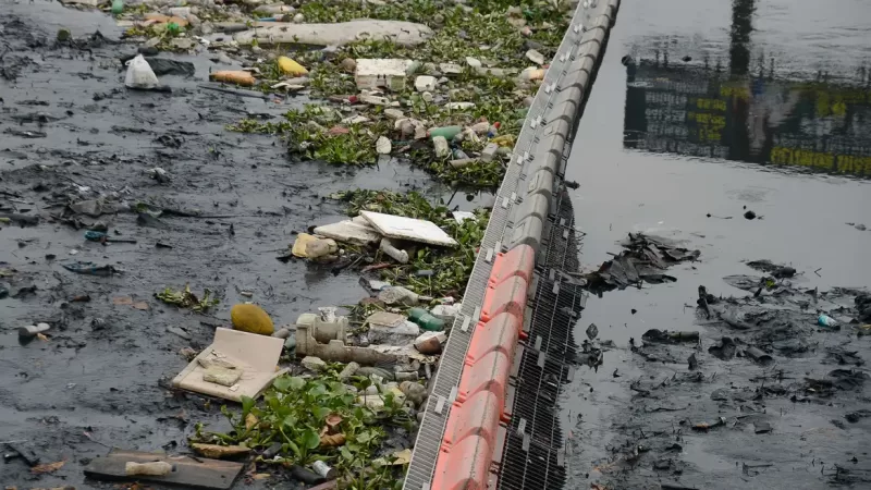 Águas do Rio, CEDAE e Governo confirmam retorno de obras voltadas à limpeza da Baía de Guanabara