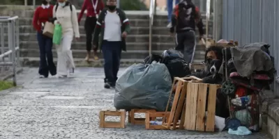 Prefeitura do Rio deixou de criar 75% das vagas prometidas para população de rua, dizem MPF e Defensorias