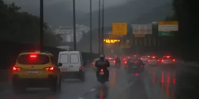 Estado do Rio reforça ações preventivas com alerta de chuva forte até segunda-feira