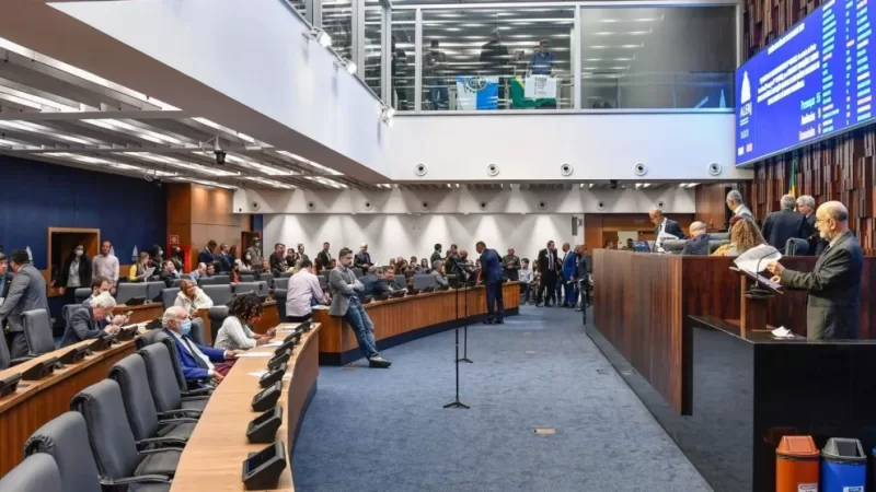 Alerj negocia com MEC saída para RJ recuperar R$ 117 milhões do Fundeb