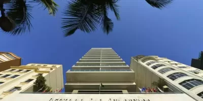 Turista perde R$ 13 mil após hotel em Copacabana negar remarcação por doença; Procon aponta possível abuso