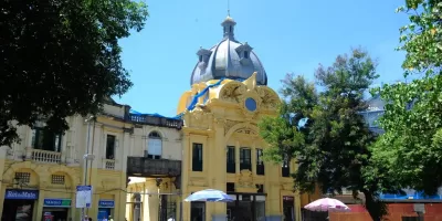 Estação das barcas na Praça XV é rebatizada em homenagem a Silvio Santos