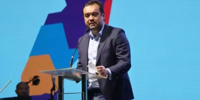 Presidente do PL diz que Castro segue candidato ao Senado mesmo inelegível