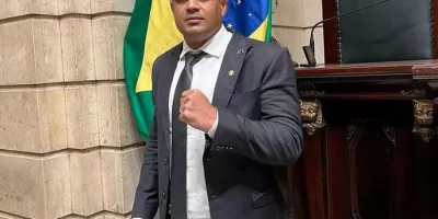 Chagas Bola, do PL, toma posse como vereador na Câmara do Rio e assume o lugar de Diego Faro