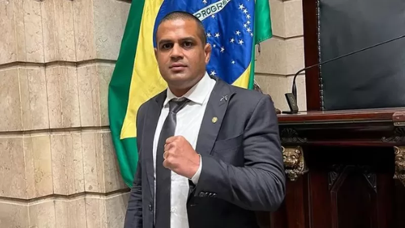 Chagas Bola, do PL, toma posse como vereador na Câmara do Rio e assume o lugar de Diego Faro