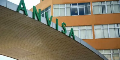 Gigante farmacêutica tenta manter no Brasil terapia de R$ 20 milhões suspensa pela Anvisa
