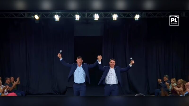 Flávio apresenta seu candidato no Rio