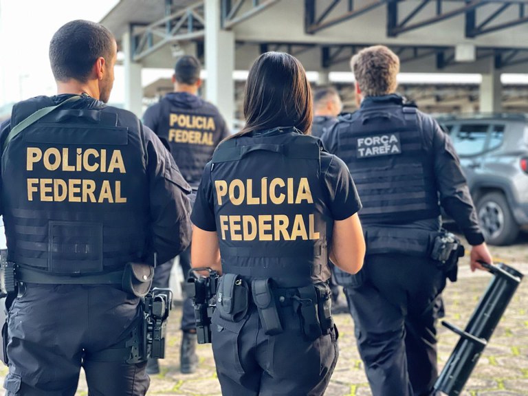 PF deflagra a Operação Off-Grade Coffee contra o tráfico internacional de drogas no Porto do Rio
