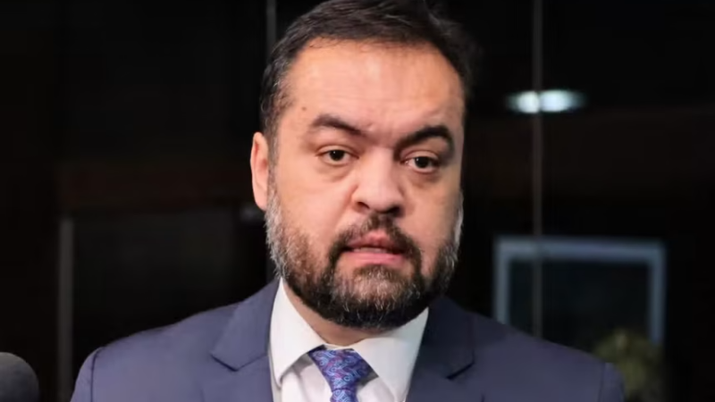 Castro se defende da Operação Sem Refino: ‘Único governo a conseguir cobrar dívidas’