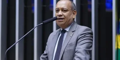 Carro do deputado Max Lemos é alvo de ataque a tiros em rodovia no RJ