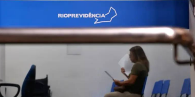 Governador sanciona lei aprovada na Alerj para blindar Rioprevidência após escândalo do caso Master