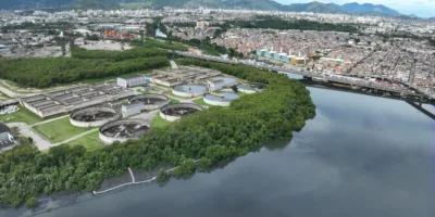 Águas do Rio faz obras inéditas na Maré para tratar 1,3 bilhão de litros de esgoto todo mês