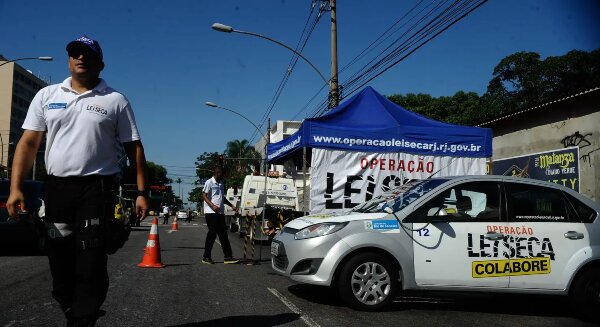 18 anos da Lei Seca: redução de 40% em acidentes e vítimas no trânsito, mas alta no pós-pandemia acende alerta no Rio